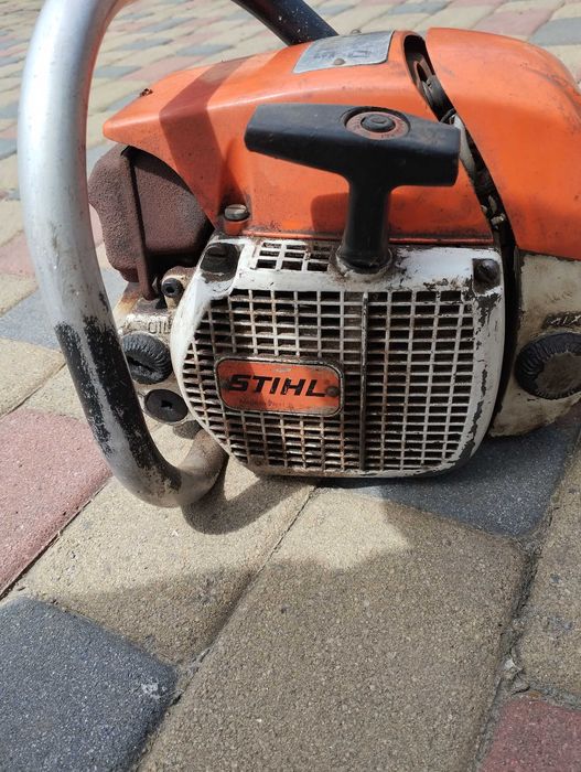 Бензопила штіль , робоча