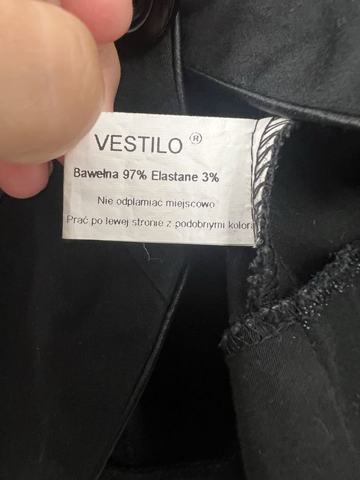 Czarny zgrabny cienki żakiet rozm.M