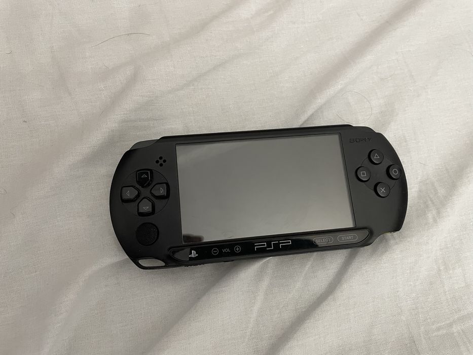Psp street em otimo estado sem carregador