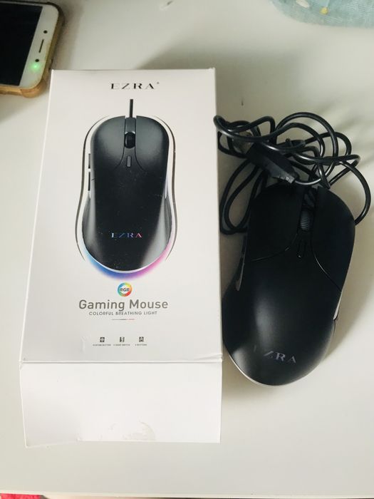 Czarna myszka gamingowa