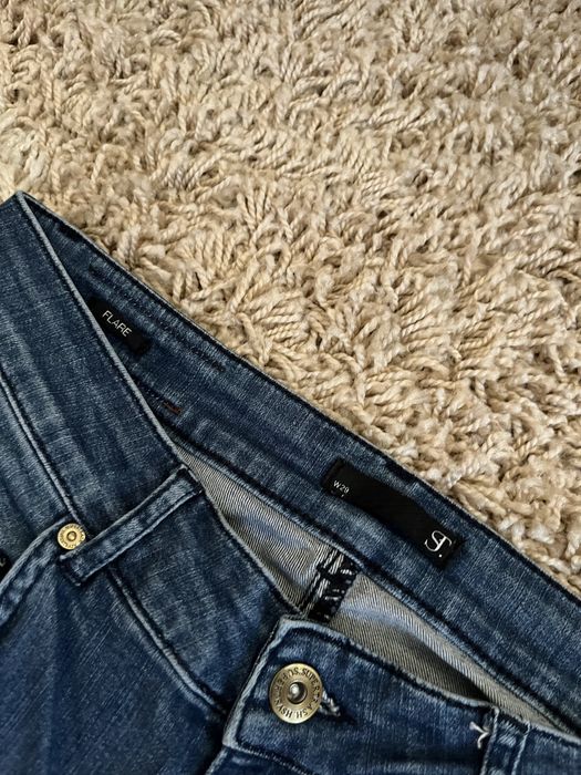 Джинсы Bootcut