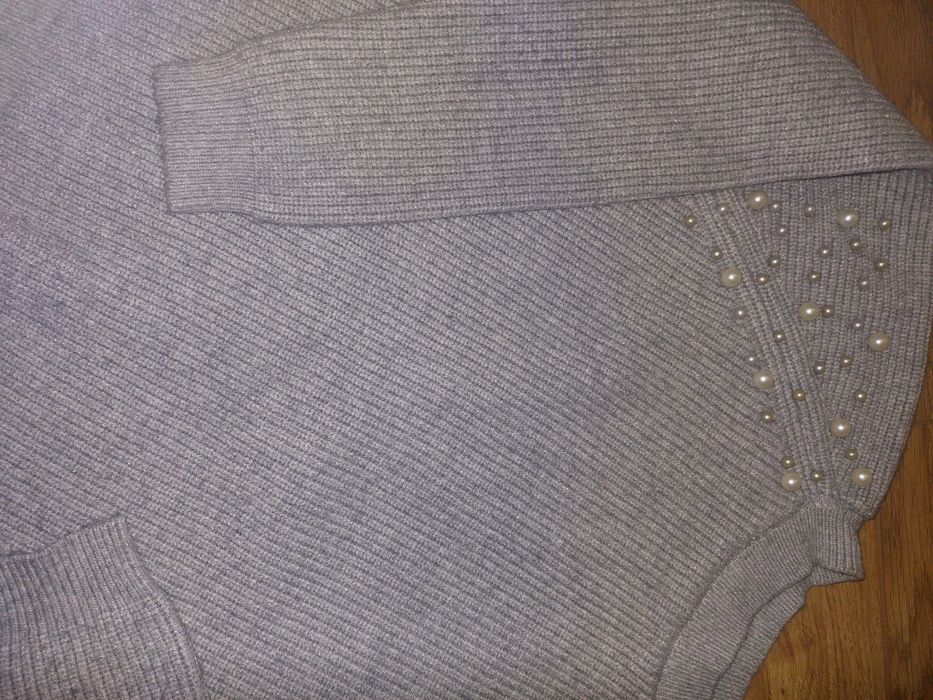 Свитер в рубчик , сірий