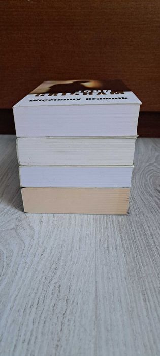 Grisham Więzienny prawnik + Król odszkodowań + Demaskator + Wspólnik