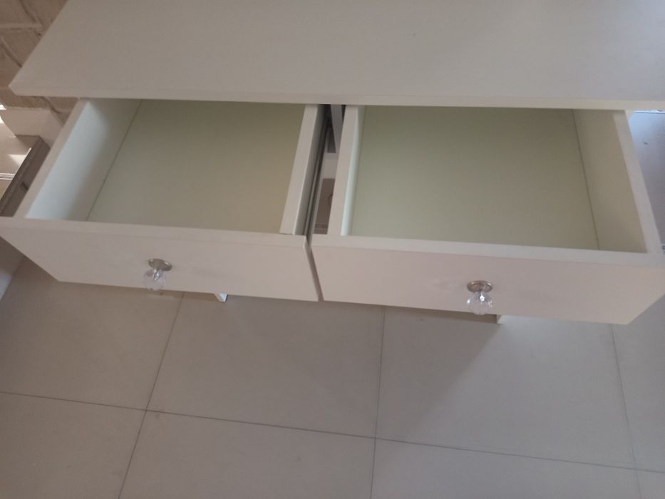 Na sprzedaż Toaletka z ledami