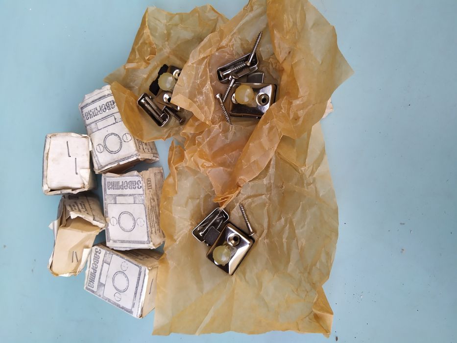 Зашелка для шкафов