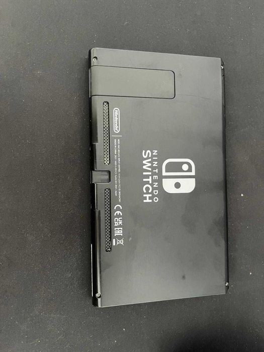 Nintendo Switch + Comando Battletron (Novo) + 4 Jogos