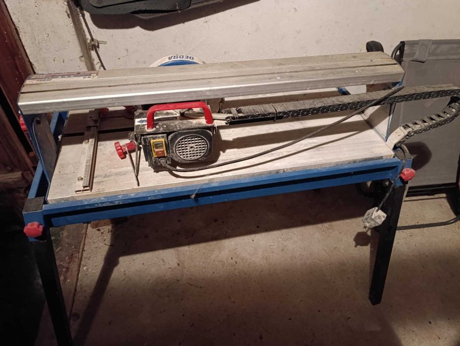 Przecinarka do płytek na mokro