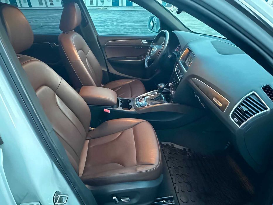 Audi Q5 quattro Premium Plus      2014