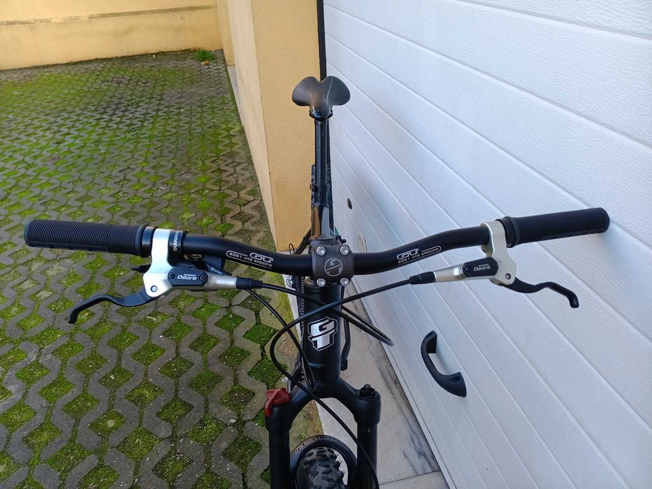 Bicicleta GT Avalanche 1.0