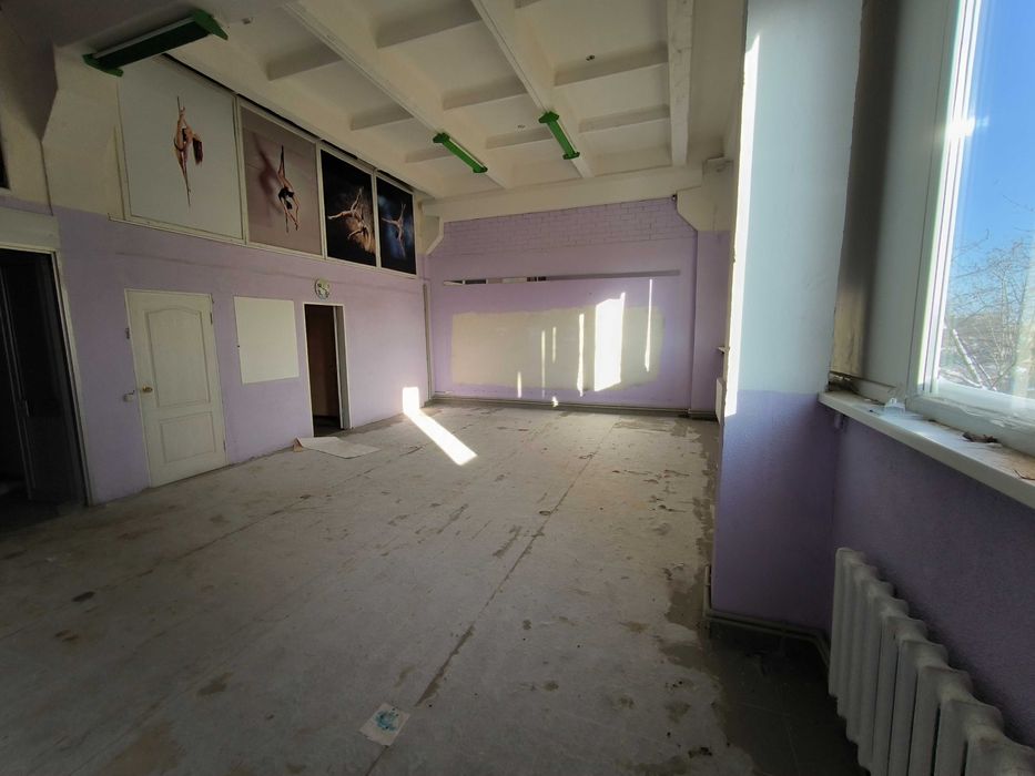 Офісно-виробничі приміщення 300кв.метрів, за ціною Однушкі ринок Нива!