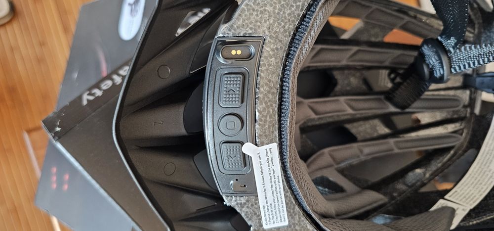 Capacete de ciclismo inteligente LIVALL MT1 Neo, na caixa. Novo