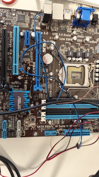 Материнська плата ASUS P8H77‑M сокет 1155 в робочому стані