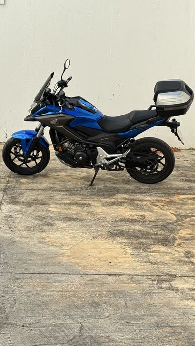 Honda Nc 750x vendo ou troco por carrinha comercial.