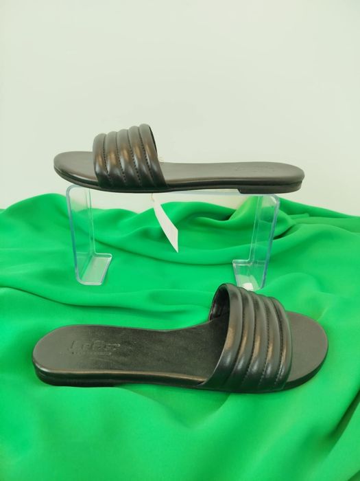 Eleganckie Klapki Czarne