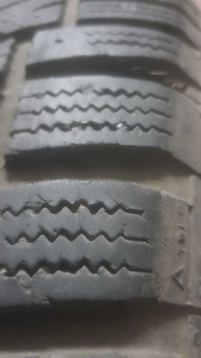 Продам зимові шини GENERAL Altimax Arctic 215/65 R16. Ціна за комплект