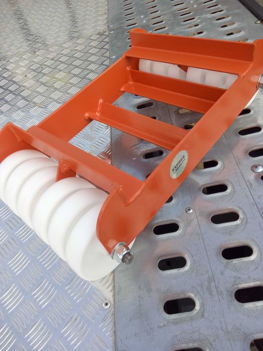 Wozek pod urwane zablokowane kolo lawety pomoc drogowa laweta