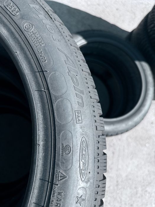 245 45 18 Michelin PA4 ZP 90% 2023 Шини Зима