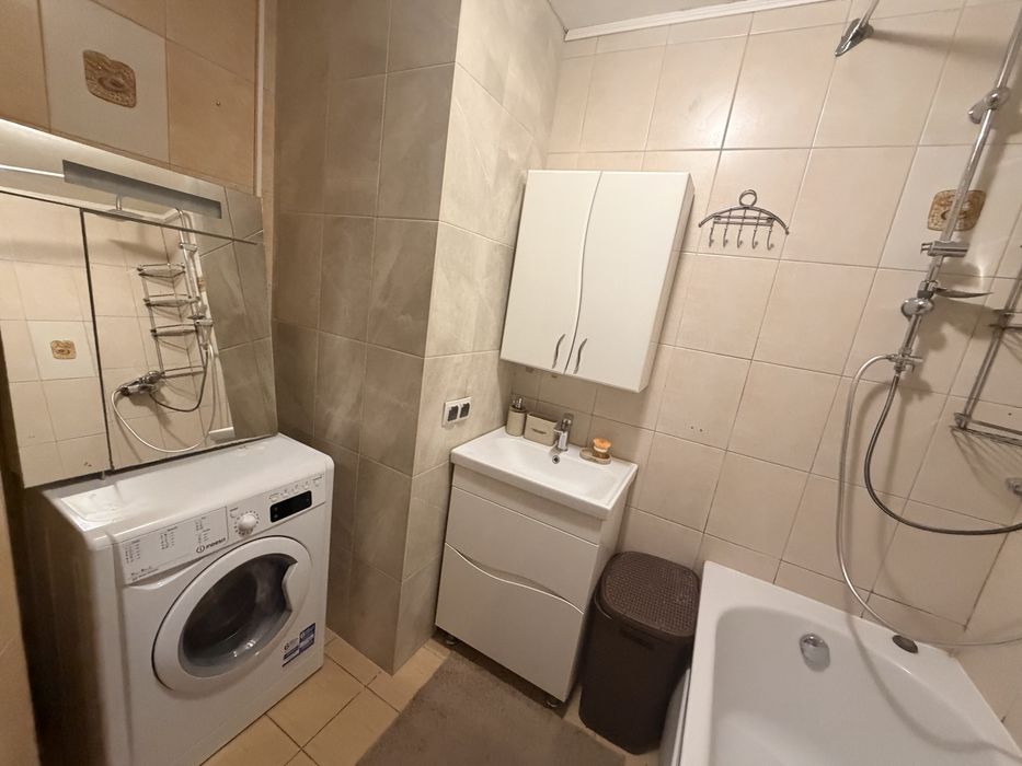 Продам  2-х.кв. ул.Заслонова ,22. Дарница.