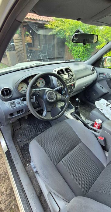 Toyota     Rav 4