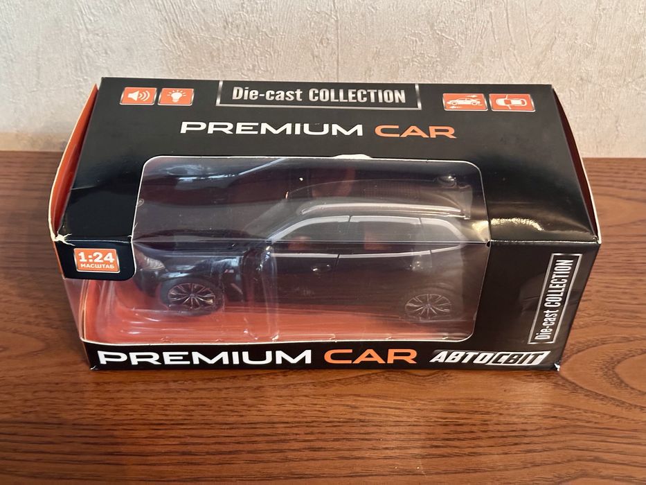 Bmw x5 модель 1:24 машинка новая