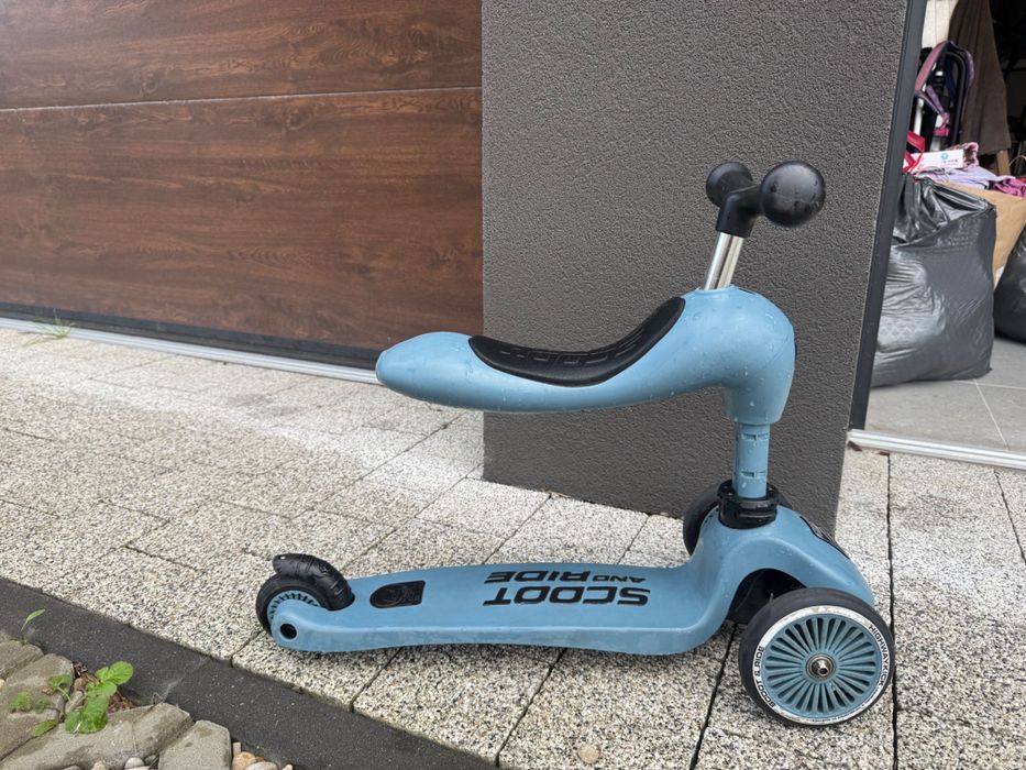 Jeździk hulajnoga scoot and ride kolor niebieski