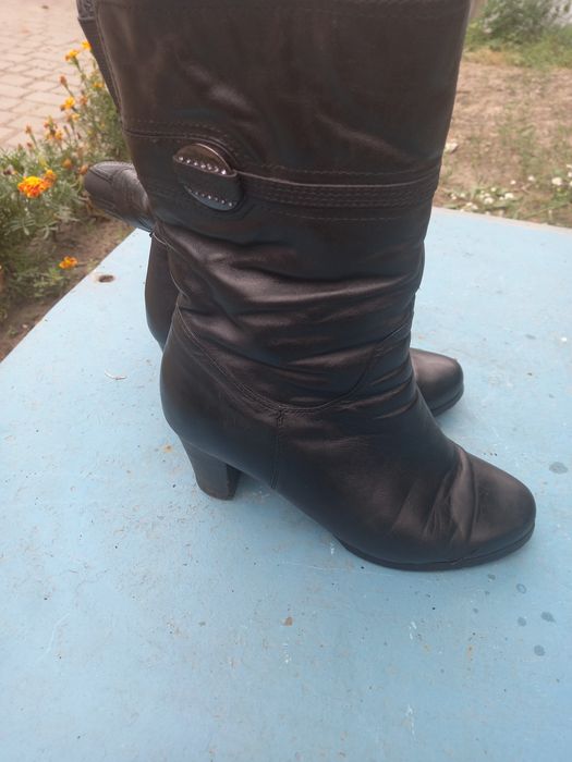 Продам зимние сапоги