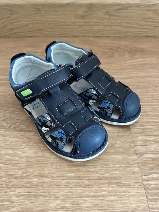 Vendo sandálias - criança ( ver descrição)