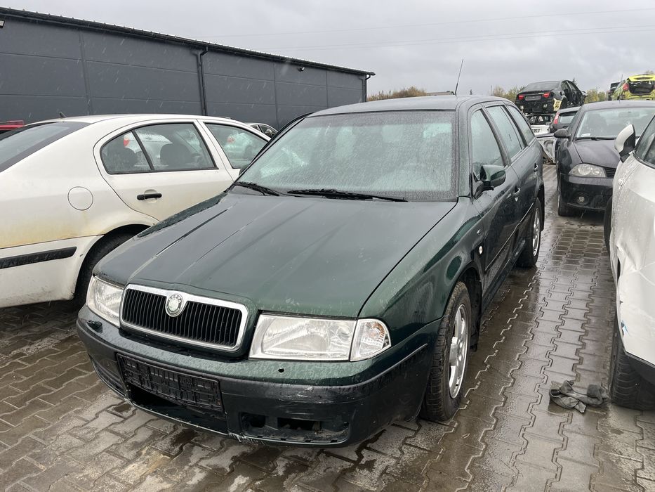 Maska Pokrywa Silnika Skoda Octavia 1 9570