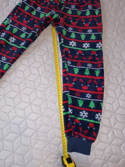 Piżama chłopięca świąteczna r.122/128 cm.