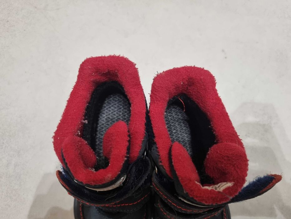 Buty zimowe, śniegowce, trzewiki 23