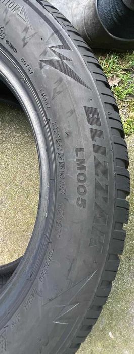 Komp. opon Bridgestone 225/55R18 Demo