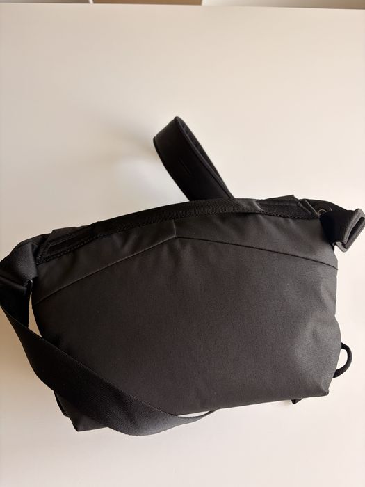 Peak Design Everyday Sling 3L V2 – Preta