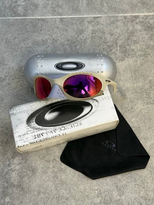 Oakley Plantaries