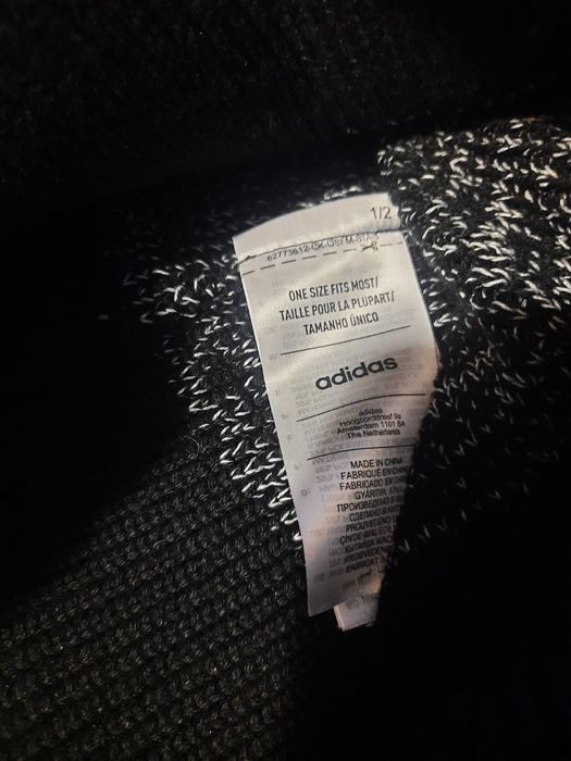 Шапка оригінальна adidas .. one size