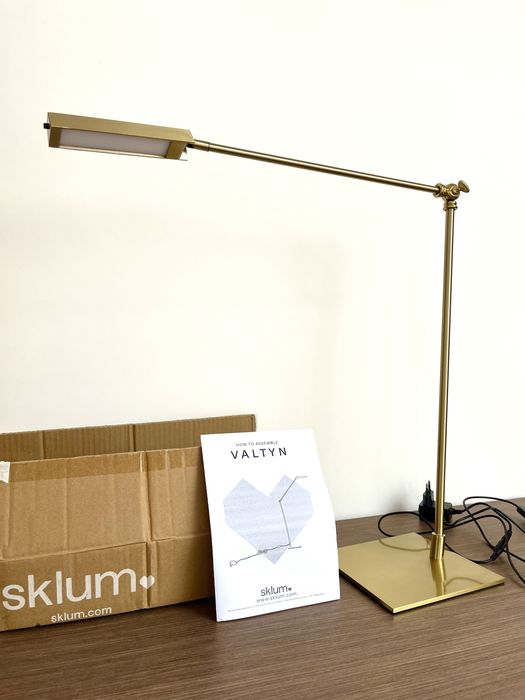 Lampa stołowa biurkowa LED z żelaza Valtyn - Sklum - Nowa - złota 5W - minimalistyczna, 3 tryby