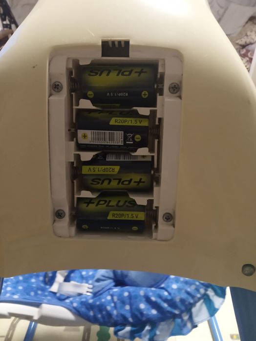 Продам заколихуючий центр для немовляти.