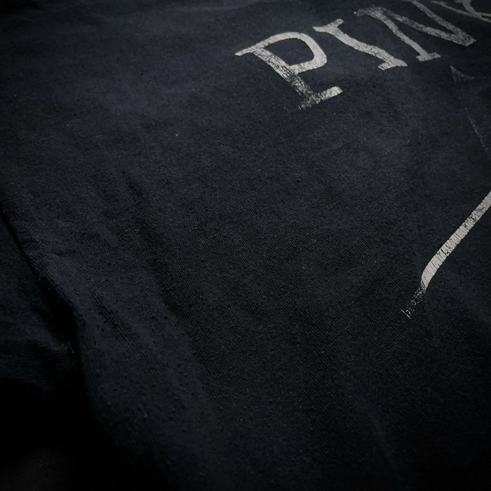 Gildan Pink Floyd “The Dark Side of the Moon” Cropped T-shirt