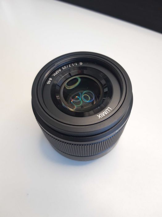 Lente Panasonic Lumix G 25mm f/1.7 ASPH - (como nova)