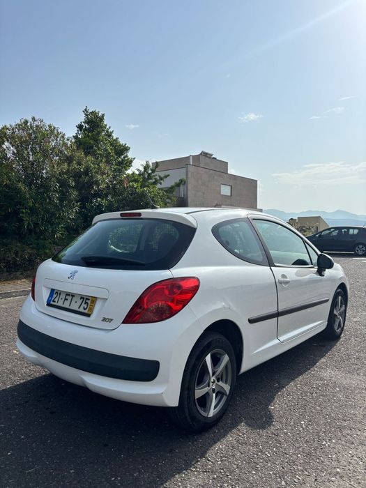 Peugeot 207 1.4 HDi Comercial – 2008