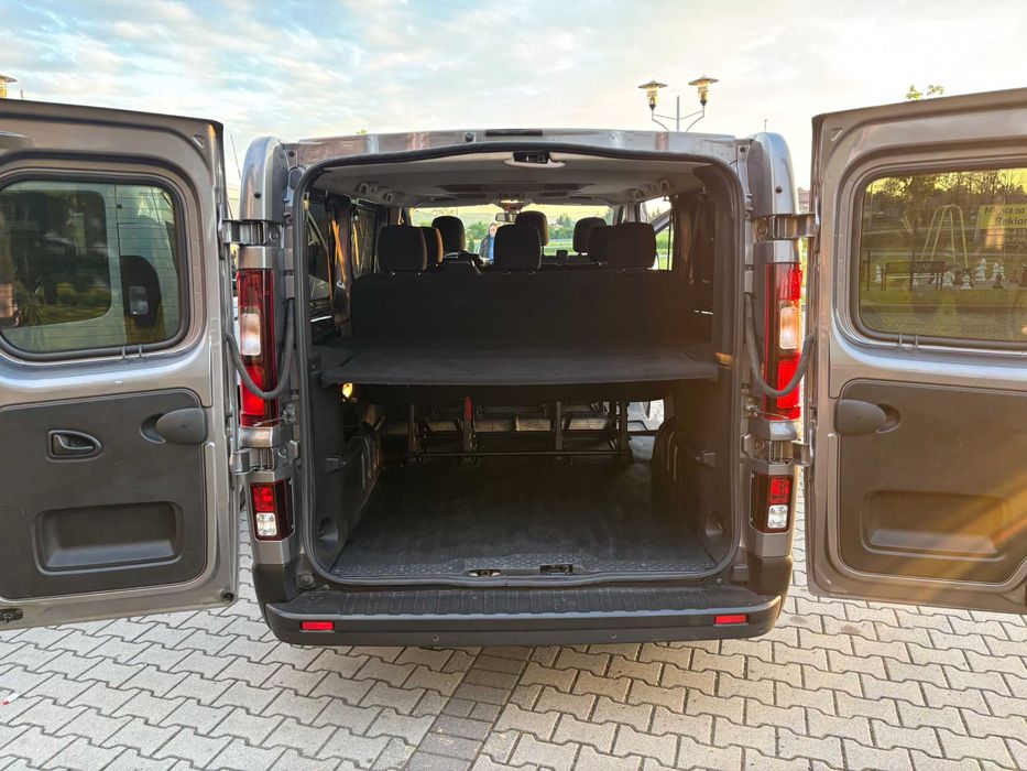 Wynajem Bus 9 osobowy Renault Trafic Long 2.0dCi -wynajmij i jedź sam!