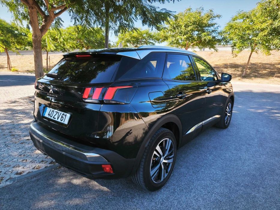 Peugeot  3008 1.5 BlueHDi Allure Pack — photo 2