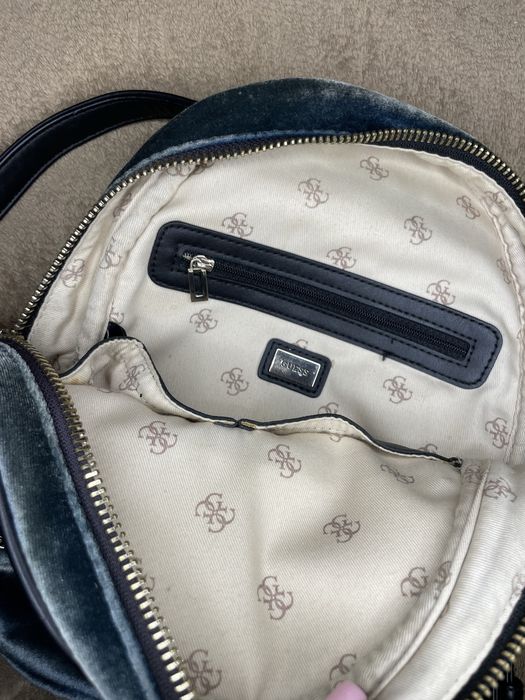 Продам рюкзак guess