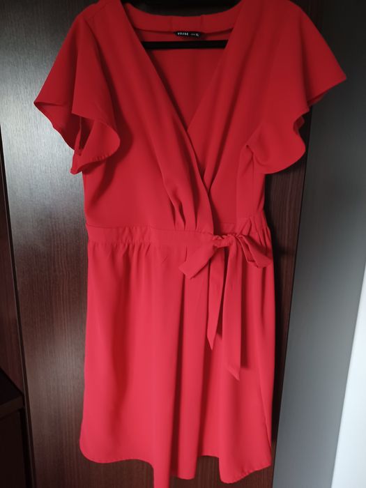 Sukienka House rozmiar XL.