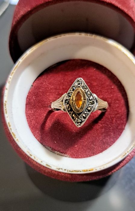 Aneis vintage em prata e ouro.