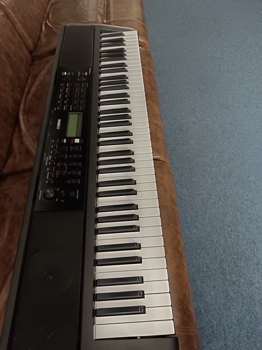Yamaha PSR-EW320