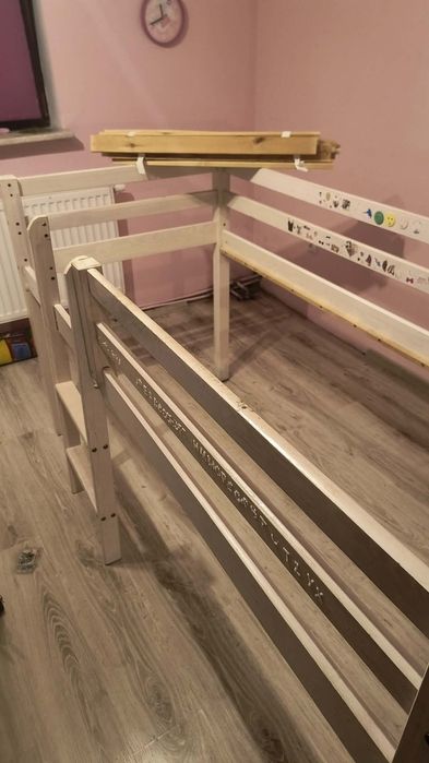 Łóżko dziecięce drabinka antresola