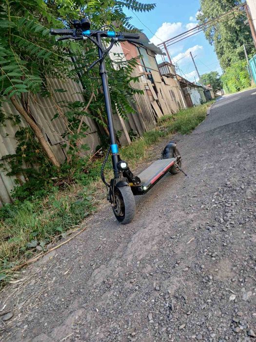 Самокат електро продам 1000 ватний