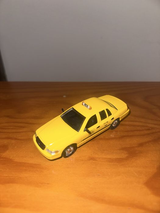 Ford Crown Victoria