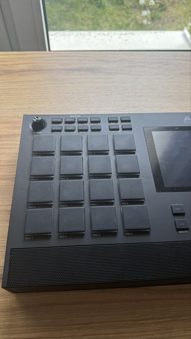 Akai Live 2 - Jak Nowe - Gwarancja - UDG Case i second skin w cenie