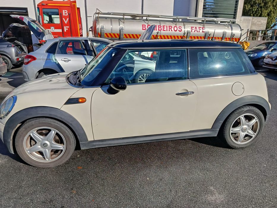 Carro Mini Cooper d